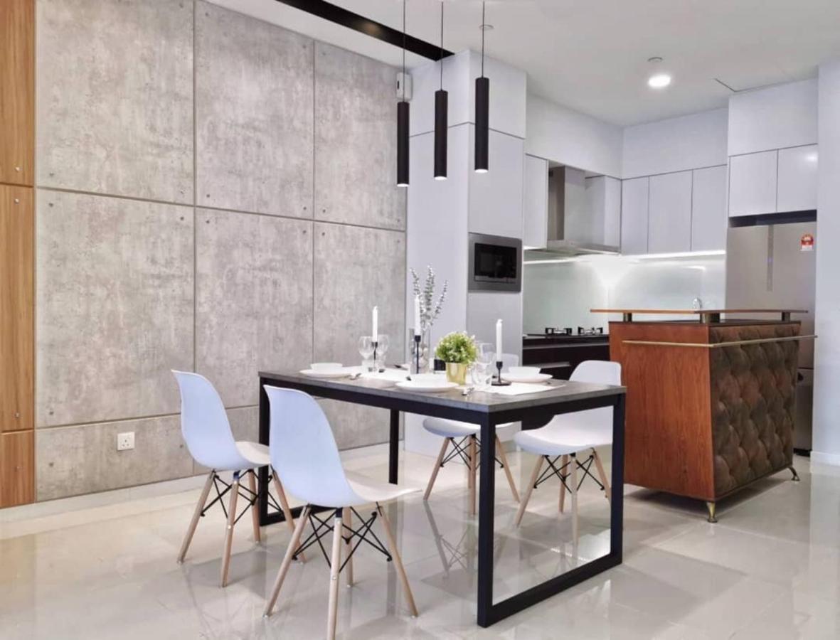 Kampong Baharu Sungai Way The Azure Residences מראה חיצוני תמונה