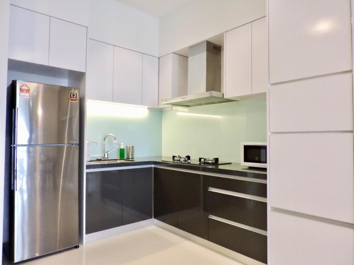 Kampong Baharu Sungai Way The Azure Residences מראה חיצוני תמונה