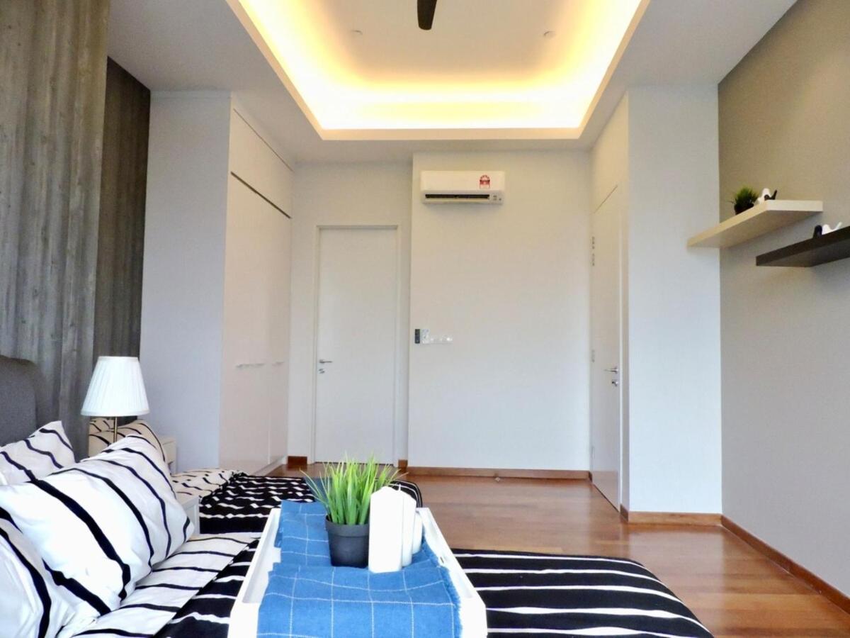 Kampong Baharu Sungai Way The Azure Residences מראה חיצוני תמונה